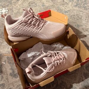 PUMA Voltaic Evo Premium Womens Training Shoes